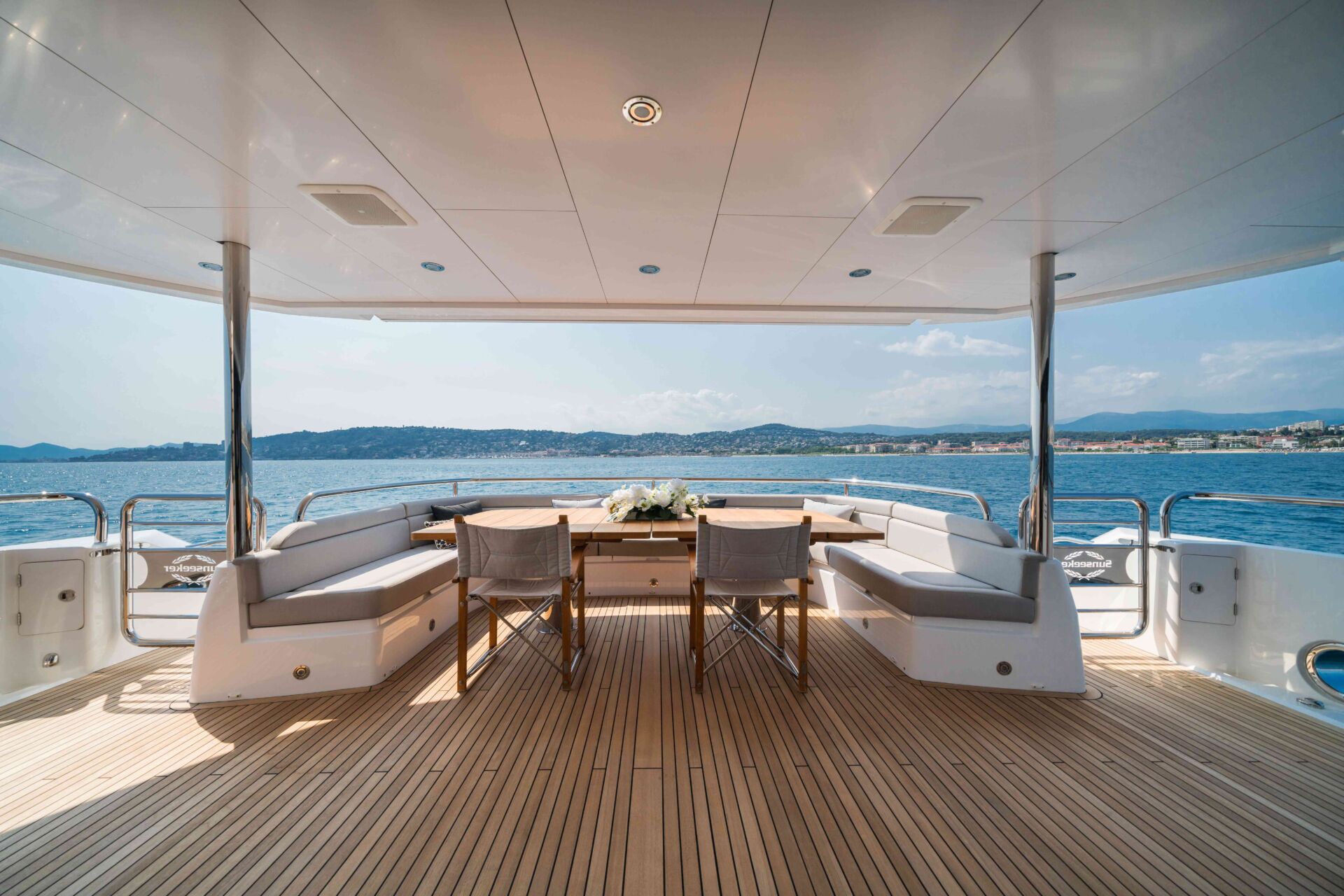 Noroader aft deck table