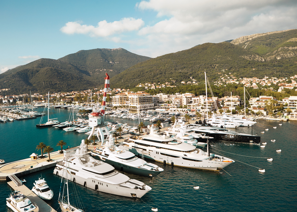 motor yacht berth