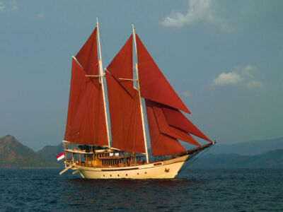 Si Datu Bua Yacht for Charter ()
